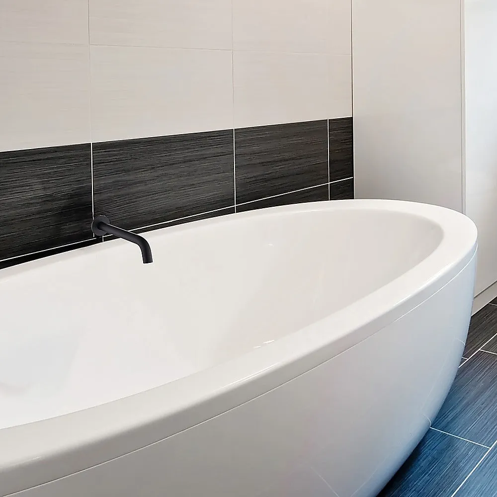 220mm Bath Spout | Matte Black Finish