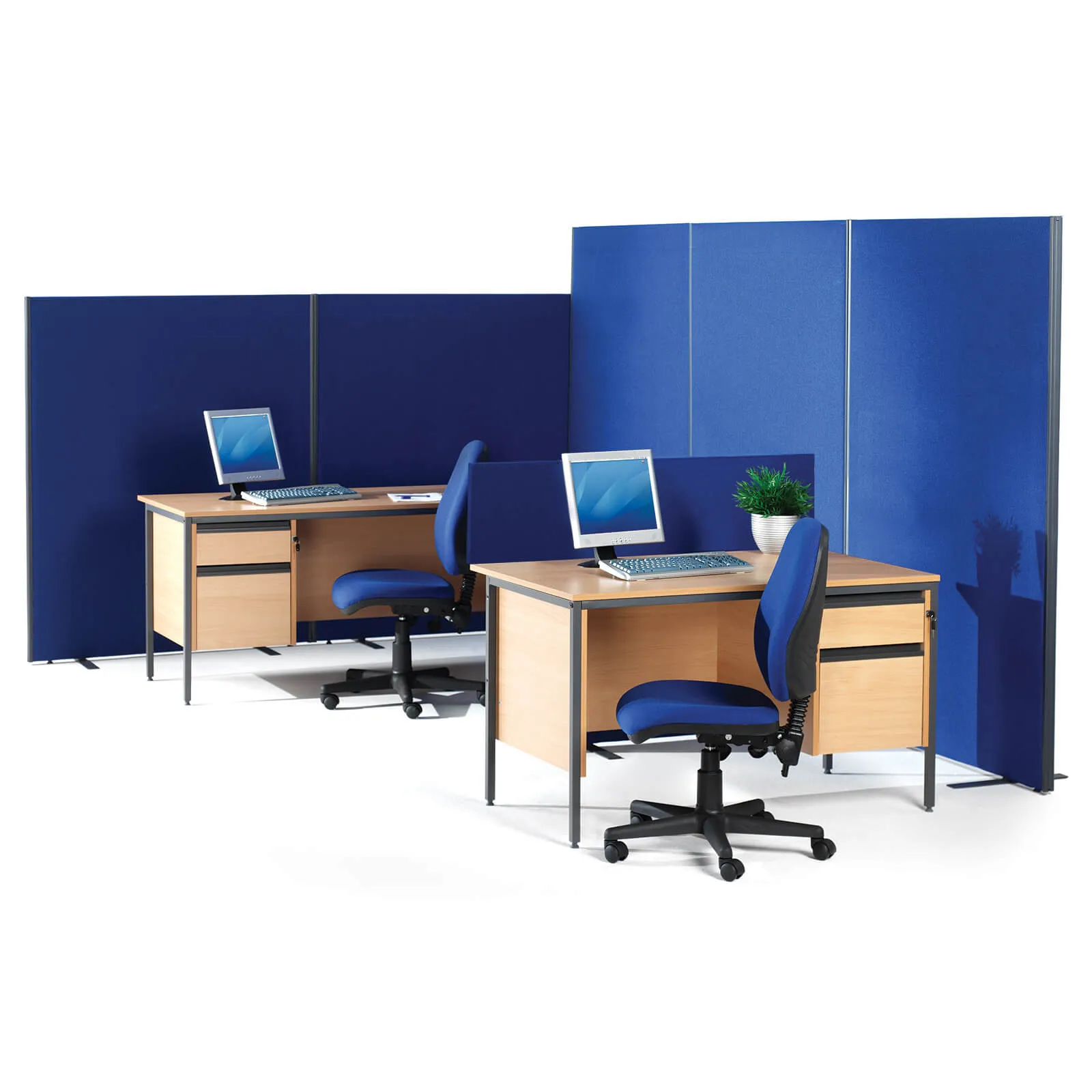 Floor standing fabric screen